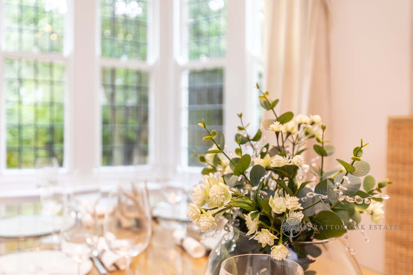 Dining table detail